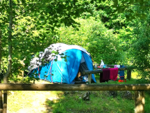 Beispiel Platz für Zelt in Flussnähe