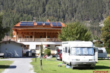 Im Finnischen Holzhaus bieten wir einen großen Wellnessbereich für die Gäste