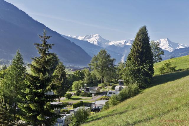 Natürlich Hell Camping & Aparthotel Aussicht in die Berge